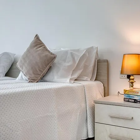 New ! Sant Anna Residences, 5 By Sf Homes マルサスカーラ