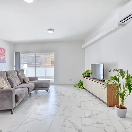 アパート New ! Sant Anna Residences, 5 By Sf Homes マルサスカーラ