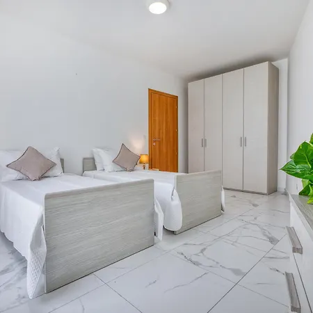 New ! Sant Anna Residences, 5 By Sf Homes * マルサスカーラ