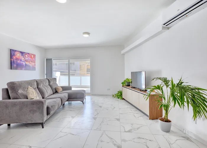 Апартаменты New ! Sant Anna Residences, 5 By Sf Homes Марсаскала