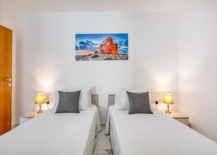 Апартаменты New ! Sant Anna Residences, 5 By Sf Homes Марсаскала